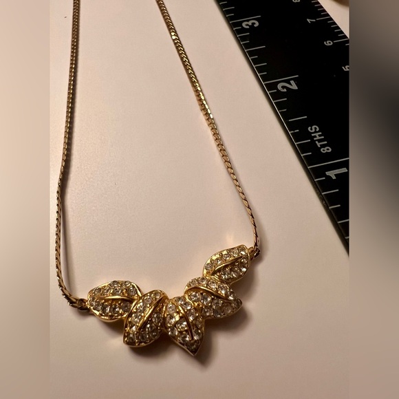 Christian Dior Herringbone Chain Rhinestone-embellished Necklace & Earrings - Picture 15 of 15